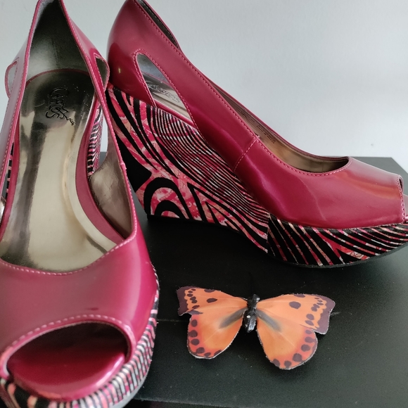 Shoes - Picture 1 of 1